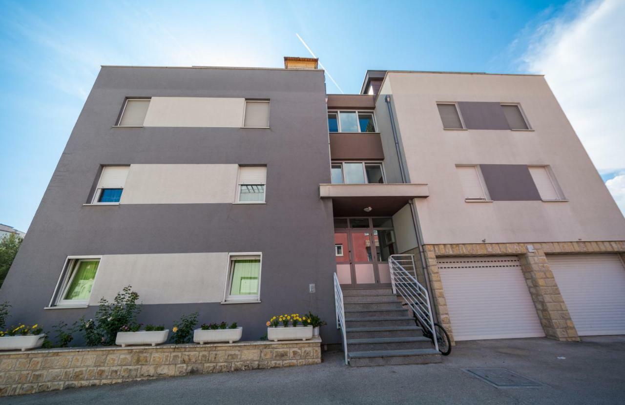 Breki Apartman Podstrana Luaran gambar